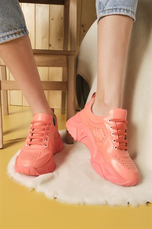 Bestello Bağcıklı Sneaker NAR CICEGI 101-206570-40 Kadın AyakkabıWomen